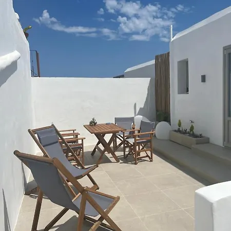 Bella Paros
